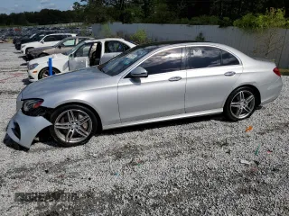 2017 Mercedes-Benz E-Class E 300 Luxury with VIN WDDZF4JB2HA192563, listed as a Copart auction lot 52733165 with 115,061 mi miles and Clean Title. Bid and sale history available at carsss.com. Image 1.