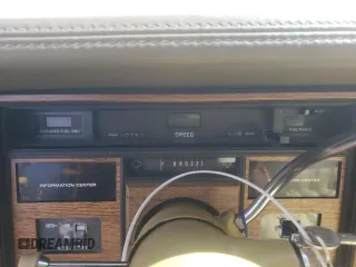 1984 Cadillac Eldorado z VIN 1G6AL578XEE621800, wystawiony jako Copart lot #72058714 z przebiegiem 50 757 mil mil oraz Tytuł czysty. Historia ofert i sprzedaży dostępna na DreamBid. Obrazek 9.