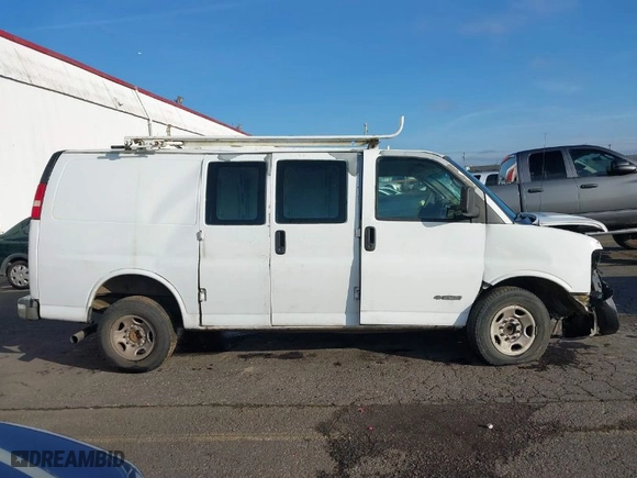 2006 Chevrolet Express Cargo Van with VIN 1GCGG25V461231061, listed as a IAAI auction lot 41274227 with 242,919 mi miles. Bid and sale history available at carsss.com. Image 13.