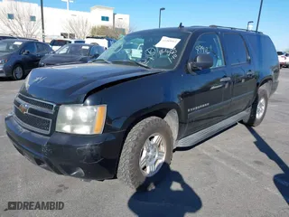 2007 Chevrolet Suburban LT with VIN 3GNFC16077G248080, listed as a IAAI auction lot 41289912 with 129,622 mi miles. Bid and sale history available at carsss.com. Image 2.