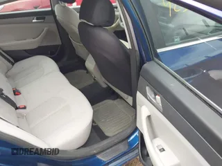 2015 Hyundai Sonata SE z VIN 5NPE24AF9FH043127, wystawiony jako IAAI lot #42372189 z przebiegiem 73 858 mil mil oraz . Historia ofert i sprzedaży dostępna na DreamBid. Obrazek 8.