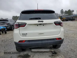 2020 Jeep Compass High Altitude z VIN 3C4NJDCB2LT173758, wystawiony jako Copart lot #50141975 z przebiegiem 52 408 mil mil oraz Szkoda całkowita • Salvage title. Historia ofert i sprzedaży dostępna na DreamBid. Obrazek 6.