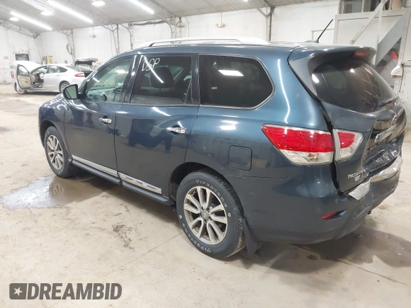 2016 Nissan Pathfinder Platinum with VIN 5N1AR2MM1GC635218, listed as a IAAI auction lot 42091411 with 185,691 mi miles and . Bid and sale history available at DreamBid. Image 3.