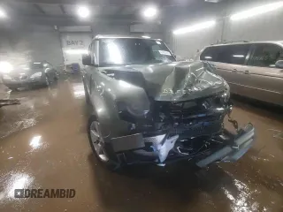 2025 Land Rover Defender S с VIN SALEJ7EXXS2363343, выставлен на аукционе Copart как лот 47466005 с пробегом 118 миль миль и Списание • Salvage title. История ставок и продаж доступна на DreamBid. Изображение 14.