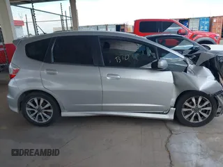 2013 Honda Fit Sport with VIN JHMGE8H54DC047839, listed as a IAAI auction lot 42083683 with 201,284 mi miles. Bid and sale history available at carsss.com. Image 13.
