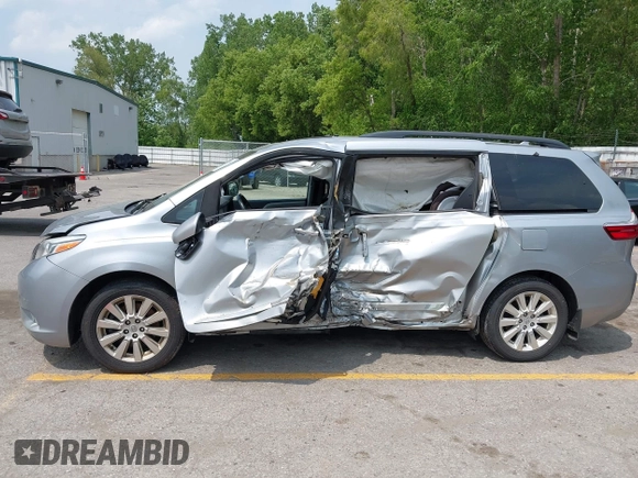 2016 Toyota Sienna Limited z VIN 5TDDK3DC4GS139010, wystawiony jako IAAI lot #42377961 z przebiegiem 152 780 mil mil oraz . Historia ofert i sprzedaży dostępna na DreamBid. Obrazek 14.