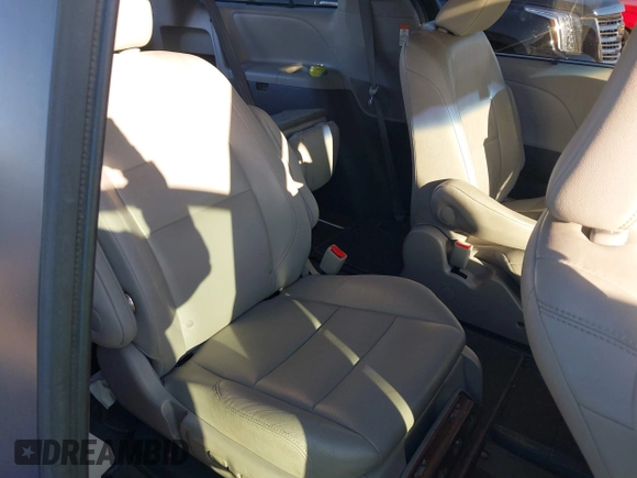 2015 Toyota Sienna XLE with VIN 5TDYK3DC9FS610925, listed as a IAAI auction lot 42022267 with 153,997 mi miles. Bid and sale history available at carsss.com. Image 8.