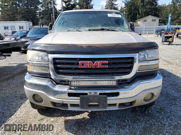 2006 GMC Sierra 2500HD SLT z VIN 1GTHK29D86E167541, wystawiony jako Copart lot #71894724 z przebiegiem Nie podano mil oraz Czysty tytuł • Clean title. Historia ofert i sprzedaży dostępna na DreamBid. Obrazek 5.