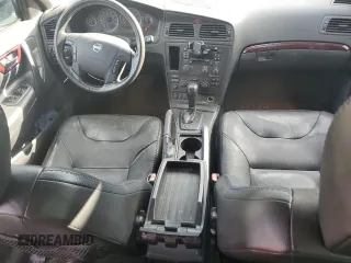 2004 Volvo V70 XC70 with VIN YV1SZ59H841141302, listed as a Copart auction lot 73741504 with 218,016 mi miles and Salvage Title. Bid and sale history available at carsss.com. Image 8.