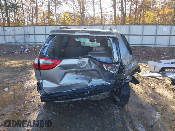 2016 Toyota Sienna XLE with VIN 5TDYK3DC3GS744752, listed as a IAAI auction lot 41077851 with 147,319 mi miles. Bid and sale history available at carsss.com. Image 17.