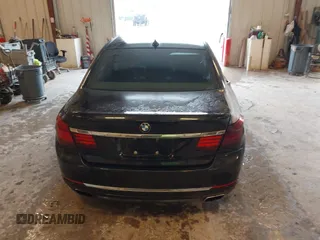 2013 BMW 7 Series 750i xDrive z VIN WBAYB6C56DC997904, wystawiony jako IAAI lot #42529968 z przebiegiem Nie podano mil oraz . Historia ofert i sprzedaży dostępna na DreamBid. Obrazek 15.