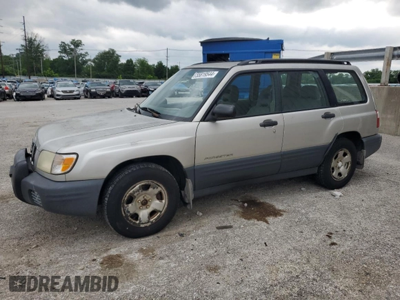 2001 Subaru Forester L with VIN JF1SF635X1G767306, listed as a Copart auction lot 55819544 with 111,656 mi miles and Non Repairable. Bid and sale history available at carsss.com. Image 1.