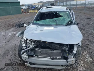 2023 Toyota RAV4 SE с VIN JTMAB3FV3PD159200, выставлен на аукционе IAAI как лот 42040197 с пробегом 5 291 миль миль и . История ставок и продаж доступна на DreamBid. Изображение 6.
