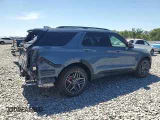 2025 Ford Explorer ST with VIN 1FMWK8GC4SGB16875, listed as a Copart auction lot 50733035 with 140 mi miles and Salvage Title. Bid and sale history available at carsss.com. Image 3.