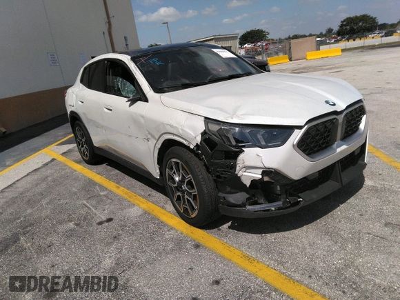 2025 BMW X2 xDrive28i with VIN WBX63GM0XS5085930, listed as a IAAI auction lot 41888651 with 8,157 mi miles. Bid and sale history available at carsss.com. Image 1.