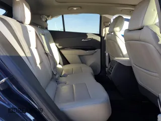 2021 Cadillac XT4 FWD Premium Luxury z VIN 1GYFZCR43MF021302, wystawiony jako Copart lot #41668755 z przebiegiem 46 047 mil mil oraz Szkody całkowita. Historia ofert i sprzedaży dostępna na DreamBid. Obrazek 11.