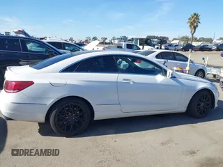 2014 Mercedes-Benz E-Class E 350 with VIN WDDKJ5KB0EF253962, listed as a IAAI auction lot 41013329 with 75,731 mi miles. Bid and sale history available at carsss.com. Image 13.