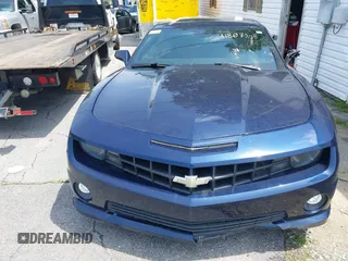2010 Chevrolet Camaro 2SS z VIN 2G1FK1EJ9A9225884, wystawiony jako IAAI lot #42294998 z przebiegiem 197 908 mil mil oraz . Historia ofert i sprzedaży dostępna na DreamBid. Obrazek 13.