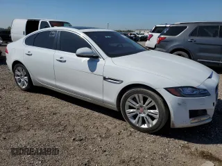 2018 Jaguar XF with VIN SAJBD4EV3JCY57424, listed as a Copart auction lot 50470925 with 65,613 mi miles and Clean Title. Bid and sale history available at DreamBid. Image 4.