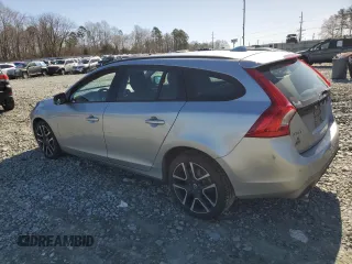 2018 Volvo V60 Dynamic with VIN YV140MEL4J2390449, listed as a Copart auction lot 46272124 with 124,513 mi miles. Bid and sale history available at carsss.com. Image 2.