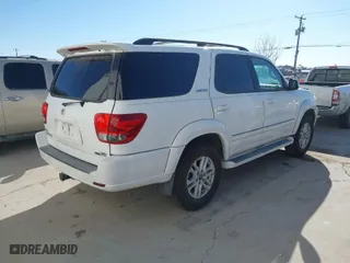 2007 Toyota Sequoia Limited with VIN 5TDZT38A17S285764, listed as a IAAI auction lot 41451357 with 246,890 mi miles. Bid and sale history available at carsss.com. Image 4.