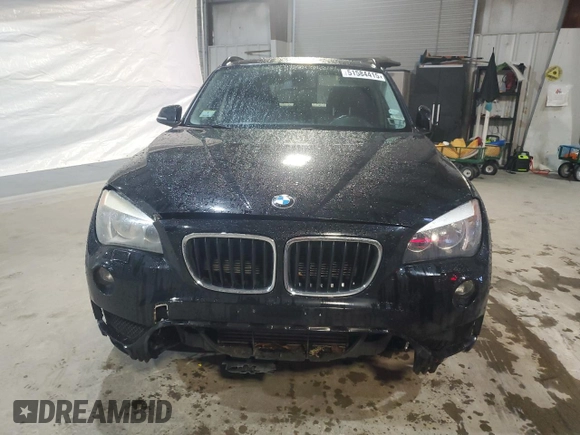 2014 BMW X1 xDrive28i z VIN WBAVL1C56EVY18205, wystawiony jako Copart lot #51584415 z przebiegiem 166 247 mil mil oraz Czysty tytuł • Clean title. Historia ofert i sprzedaży dostępna na DreamBid. Obrazek 5.
