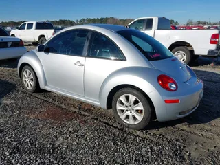 2008 Volkswagen New Beetle Coupe S with VIN 3VWPW31C58M508932, listed as a IAAI auction lot 41748914 with 37,102 mi miles. Bid and sale history available at carsss.com. Image 3.