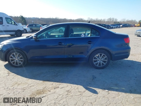 2013 Volkswagen Jetta SE with VIN 3VWDX7AJ7DM208972, listed as a IAAI auction lot 41653416 with 173,386 mi miles and . Bid and sale history available at DreamBid. Image 17.