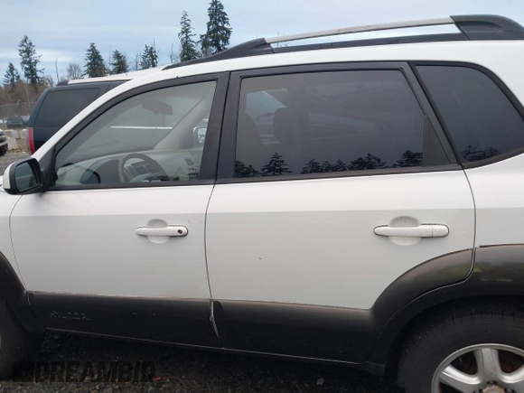 2005 Hyundai Tucson GLS with VIN KM8JN72D75U060416, listed as a IAAI auction lot 41212714 with 173,421 mi miles. Bid and sale history available at carsss.com. Image 14.
