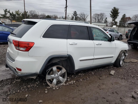 2013 Jeep Grand Cherokee Limited with VIN 1C4RJFBT4DC596751, listed as a Copart auction lot 85324604 with 141,967 mi miles and Salvage Title. Bid and sale history available at carsss.com. Image 3.