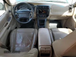 1998 Ford Explorer XL с VIN 1FMZU32E7WZB44988, выставлен на аукционе Copart как лот 53743525 с пробегом 112 535 миль миль и Списание • Salvage title. История ставок и продаж доступна на DreamBid. Изображение 8.