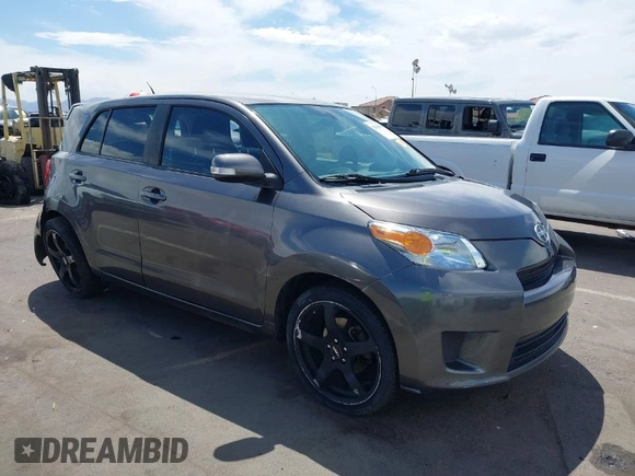 2008 Scion xD with VIN JTKKU10498J025371, listed as a IAAI auction lot 42018309 with 90,192 mi miles. Bid and sale history available at carsss.com. Image 1.