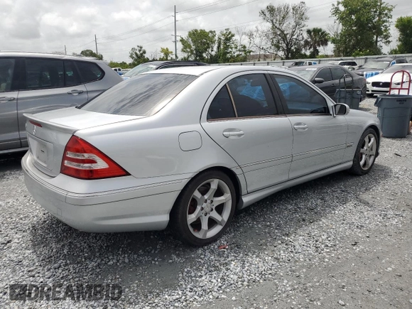 2007 Mercedes-Benz C 230 Sport с VIN WDBRF52H87F881736, выставлен на аукционе Copart как лот 59586375 с пробегом 144 476 миль миль и На запчасти • Non repairable. История ставок и продаж доступна на DreamBid. Изображение 3.