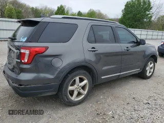 2018 Ford Explorer XLT с VIN 1FM5K7DH9JGC63293, выставлен на аукционе Copart как лот 51322605 с пробегом 105 808 миль миль и Списание • Salvage title. История ставок и продаж доступна на DreamBid. Изображение 3.