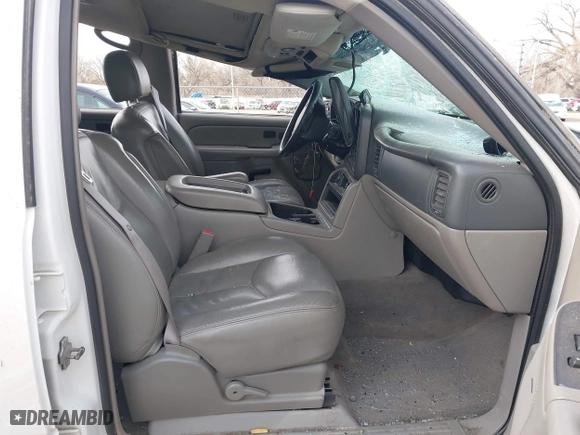 2005 Chevrolet Avalanche Z71 with VIN 3GNEK12ZX5G158843, listed as a IAAI auction lot 41776029 with 1 mi miles. Bid and sale history available at carsss.com. Image 5.