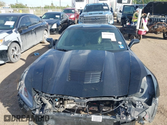 2015 Chevrolet Corvette 3LT with VIN 1G1YE2D78F5104697, listed as a IAAI auction lot 41236668 with 44,253 mi miles. Bid and sale history available at carsss.com. Image 13.