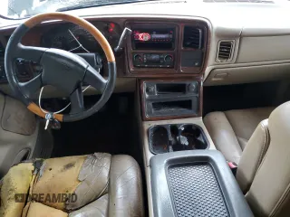 2004 Chevrolet Avalanche z VIN 3GNEC12T74G282169, wystawiony jako Copart lot #47552305 z przebiegiem 331 749 mil mil oraz Szkoda całkowita • Salvage title. Historia ofert i sprzedaży dostępna na DreamBid. Obrazek 8.