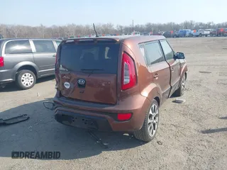 2012 Kia Soul + with VIN KNDJT2A6XC7422394, listed as a IAAI auction lot 41806315 with 165,268 mi miles. Bid and sale history available at carsss.com. Image 4.