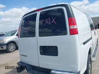 2018 Chevrolet Express Cargo Van with VIN 1GCWGAFG8J1906084, listed as a IAAI auction lot 41814922 with 162,977 mi miles. Bid and sale history available at carsss.com. Image 16.
