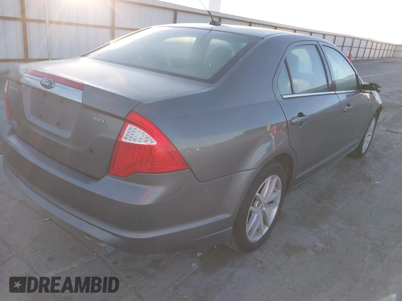 2010 Ford Fusion SEL with VIN 3FAHP0JA5AR260939, listed as a IAAI auction lot 41417420 with 178,295 mi miles. Bid and sale history available at carsss.com. Image 4.