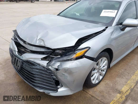 2020 Toyota Camry LE with VIN 4T1C11AK2LU904246, listed as a IAAI auction lot 41609062 with 79,856 mi miles. Bid and sale history available at carsss.com. Image 6.