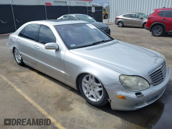 2003 Mercedes-Benz S-Class 4.3L with VIN WDBNG70J23A317424, listed as a IAAI auction lot 41716056 with 175,616 mi miles. Bid and sale history available at carsss.com. Image 1.