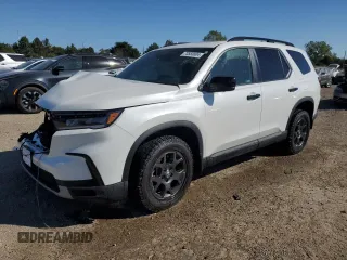 2024 Honda Pilot TrailSport with VIN 5FNYG1H65RB008641, listed as a Copart auction lot 73555804 with 8,186 mi miles and Salvage Title. Bid and sale history available at carsss.com. Image 1.