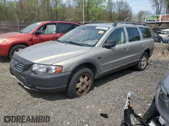 2004 Volvo V70 XC70 with VIN YV1SZ59H641169454, listed as a Copart auction lot 53650635 with 0 mi miles and Salvage Title. Bid and sale history available at carsss.com. Image 1.