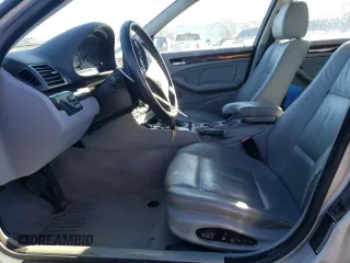 2004 BMW 3 Series 325i with VIN WBAAZ33484KP84865, listed as a Copart auction lot 88131635 with 108,161 mi miles and Salvage Title. Bid and sale history available at carsss.com. Image 7.