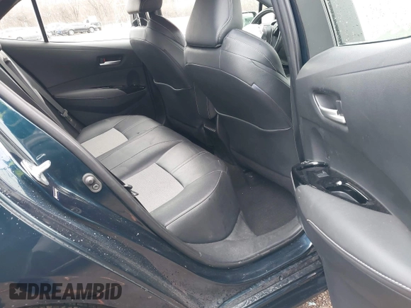 2019 Toyota Corolla Hatchback SE with VIN JTNK4RBEXK3060018, listed as a IAAI auction lot 41500627 with 96,997 mi miles. Bid and sale history available at carsss.com. Image 8.