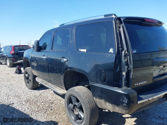 2008 GMC Yukon Denali with VIN 1GKFK63888J136525, listed as a IAAI auction lot 41975399 with 210,624 mi miles. Bid and sale history available at carsss.com. Image 14.