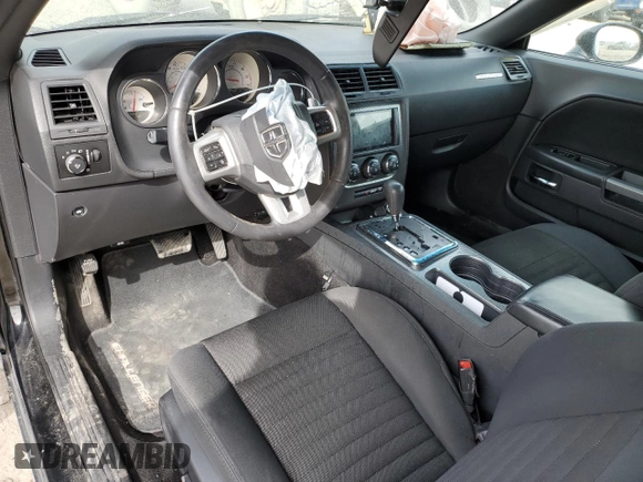 2014 Dodge Challenger R/T z VIN 2C3CDYBT4EH186379, wystawiony jako Copart lot #47617805 z przebiegiem 131 131 mil mil oraz Szkoda całkowita • Salvage title. Historia ofert i sprzedaży dostępna na DreamBid. Obrazek 8.