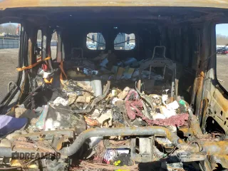 2016 Ford Transit Cargo z VIN 1FTYR2ZM7GKA32341, wystawiony jako Copart lot #45100535 z przebiegiem Nie podano mil oraz Szkoda całkowita • Salvage title. Historia ofert i sprzedaży dostępna na DreamBid. Obrazek 10.