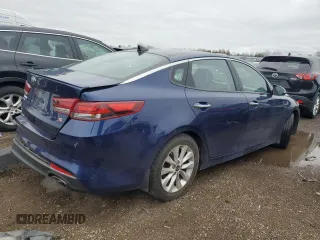 2018 Kia Optima LX z VIN 5XXGT4L30JG247411, wystawiony jako Copart lot #53566435 z przebiegiem 68 407 mil mil oraz Szkoda całkowita • Salvage title. Historia ofert i sprzedaży dostępna na DreamBid. Obrazek 3.